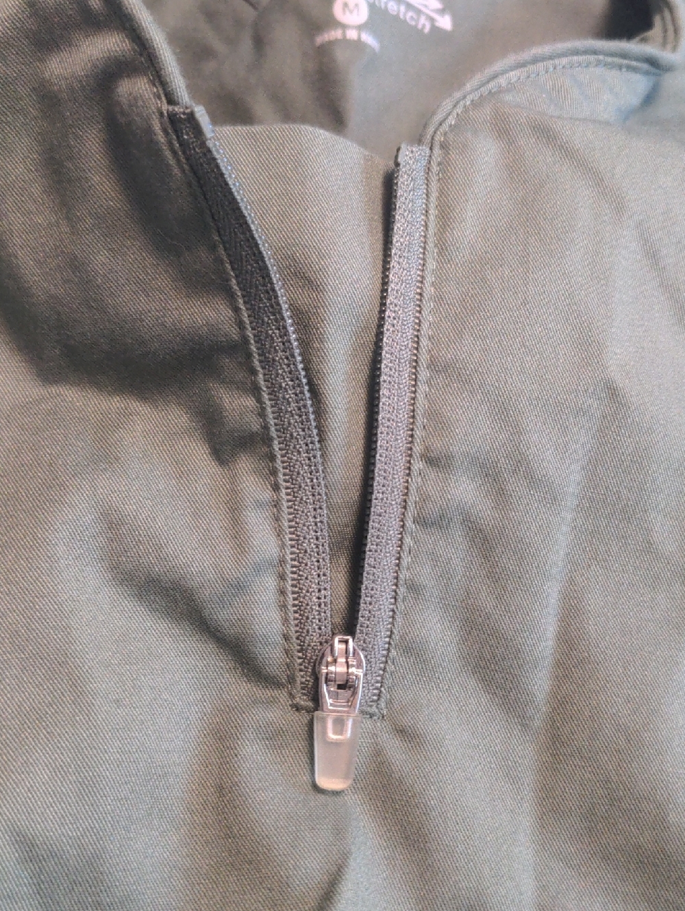 Unbranded Women's Olive Green Scrub Top and Pants Set - Picture 14 of 15
